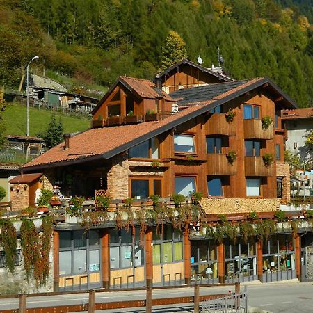 B&B Alla Fontana Lozio Екстериор снимка